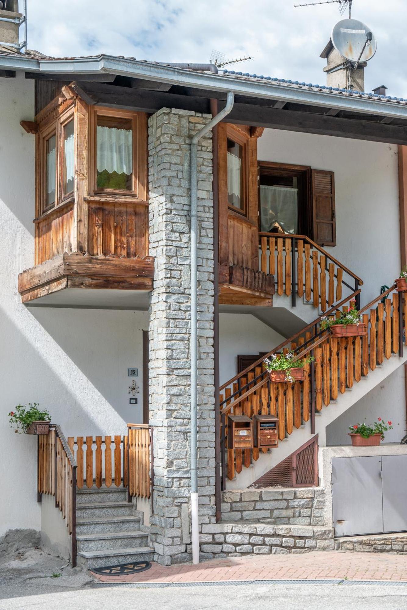 Casa Kristel Cir Comunale N 14 Aosta Kültér fotó
